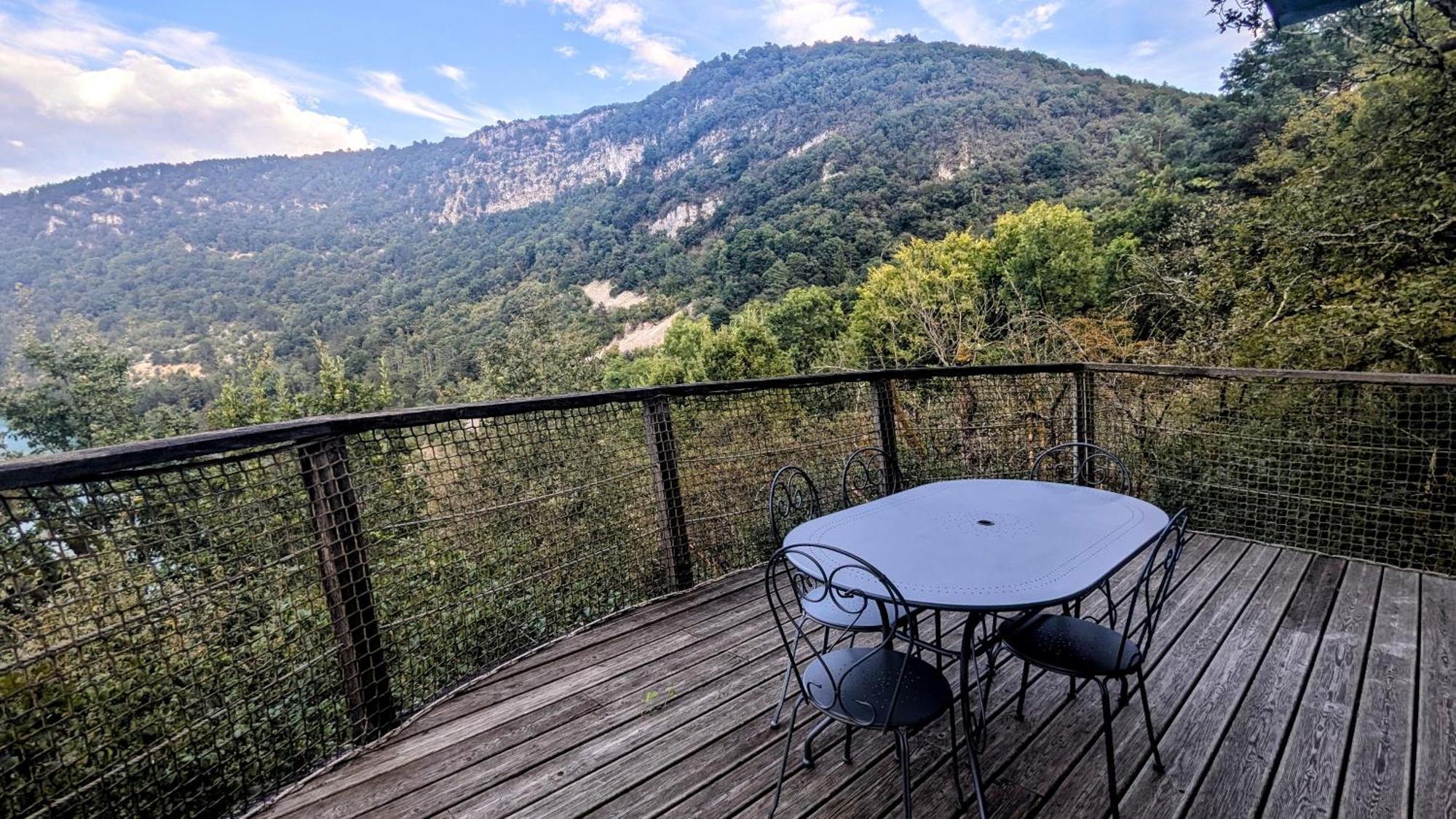 Cabanes Et Lodges Du Belvedere Serrieres-sur-Ain Luaran gambar