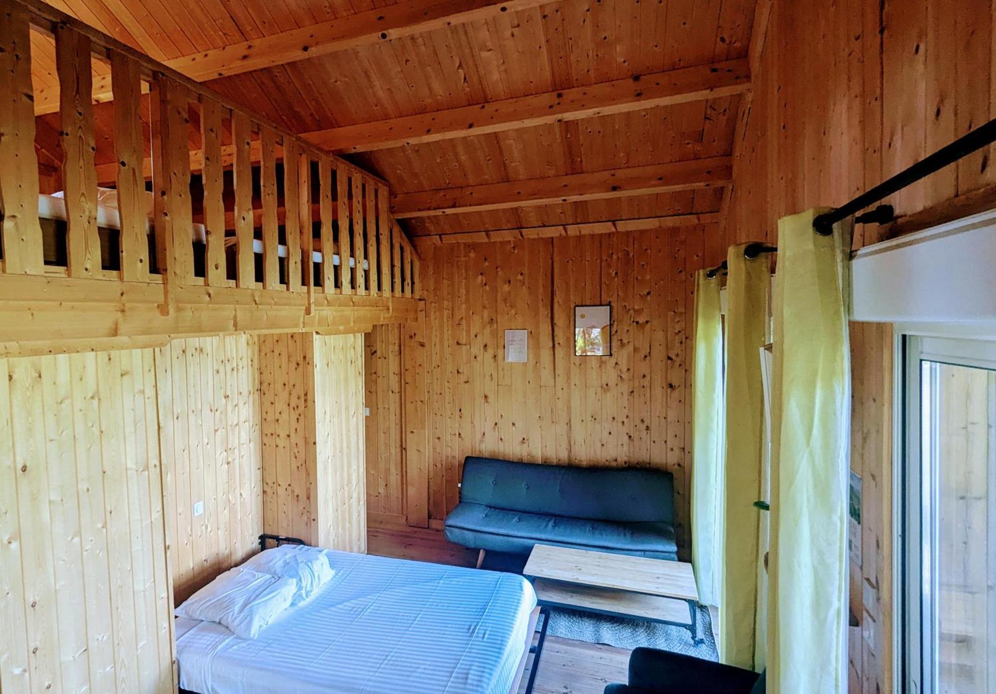 Cabanes Et Lodges Du Belvedere Serrieres-sur-Ain Luaran gambar