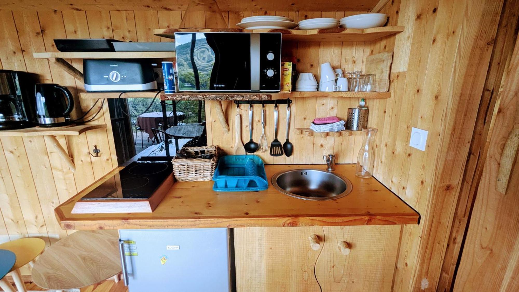 Cabanes Et Lodges Du Belvedere Serrieres-sur-Ain Luaran gambar