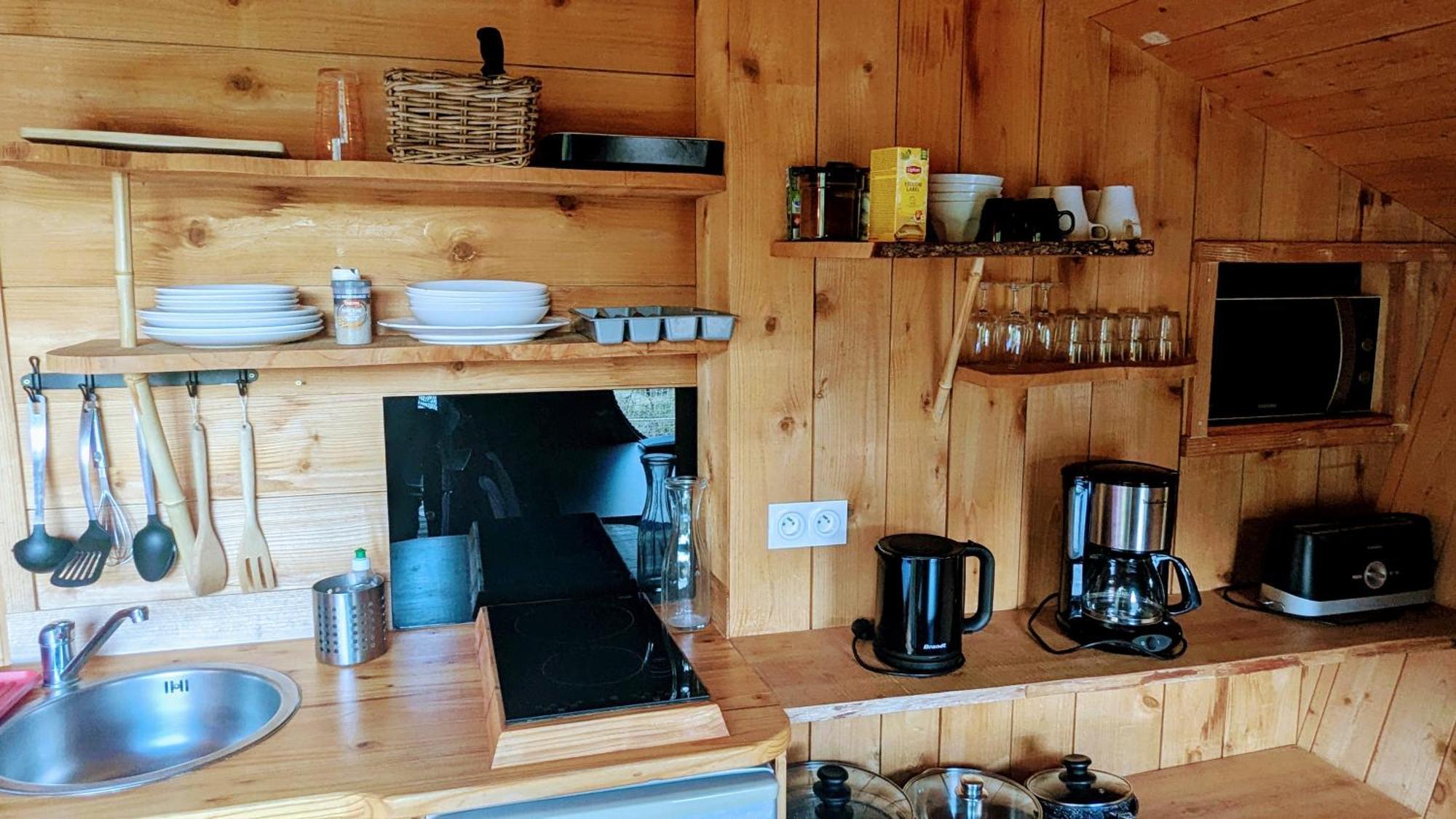 Cabanes Et Lodges Du Belvedere Serrieres-sur-Ain Luaran gambar