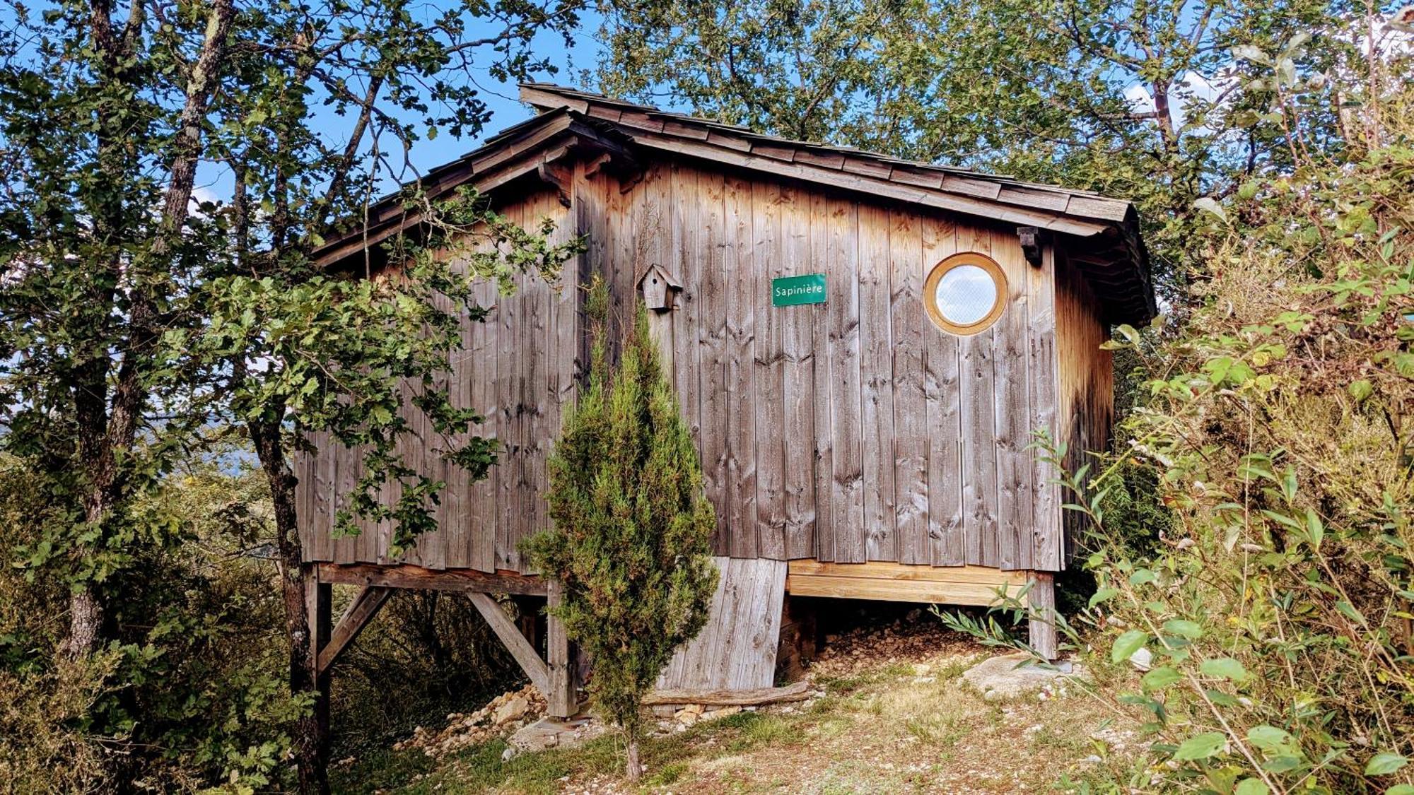 Cabanes Et Lodges Du Belvedere Serrieres-sur-Ain Luaran gambar