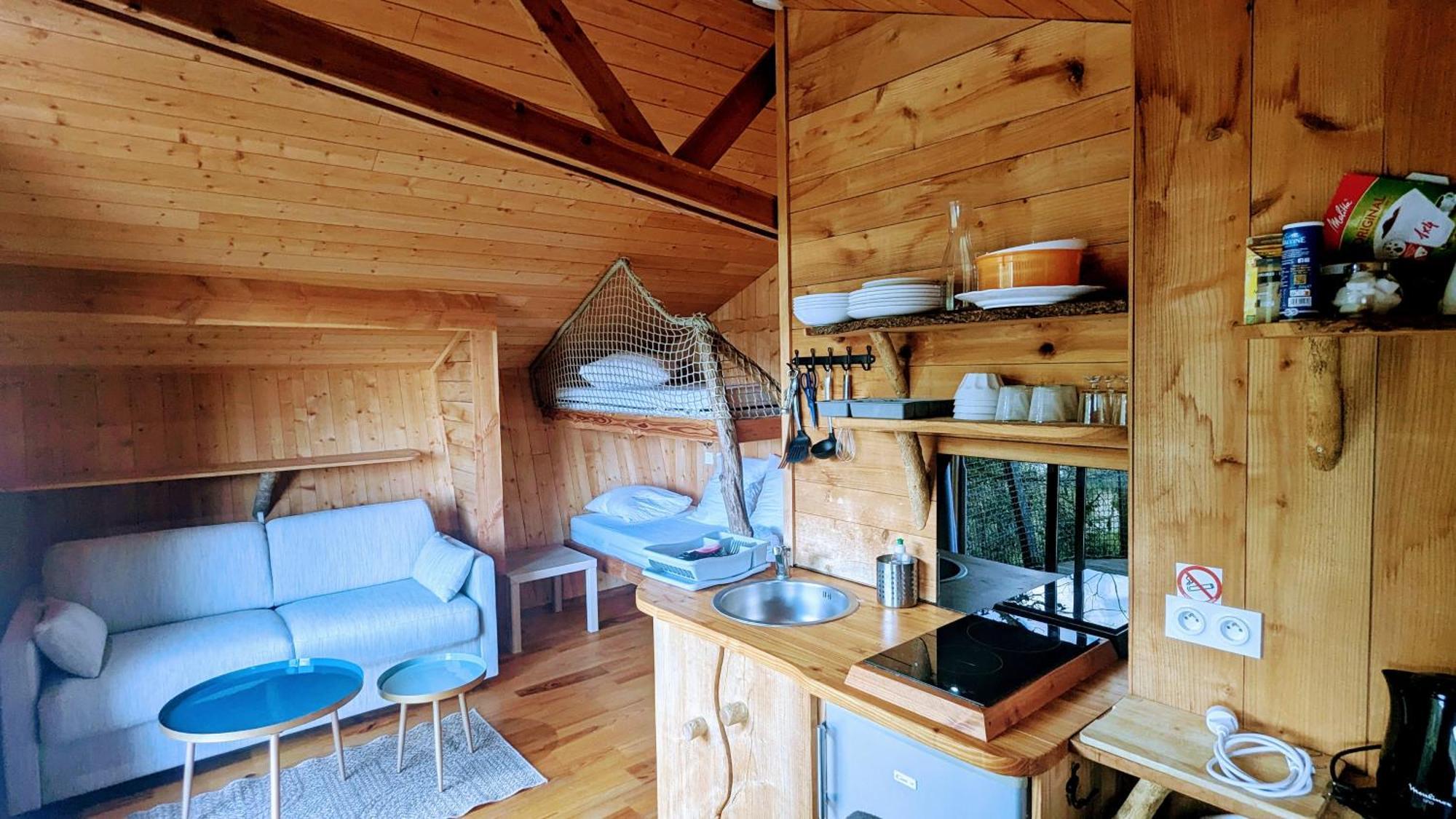 Cabanes Et Lodges Du Belvedere Serrieres-sur-Ain Luaran gambar