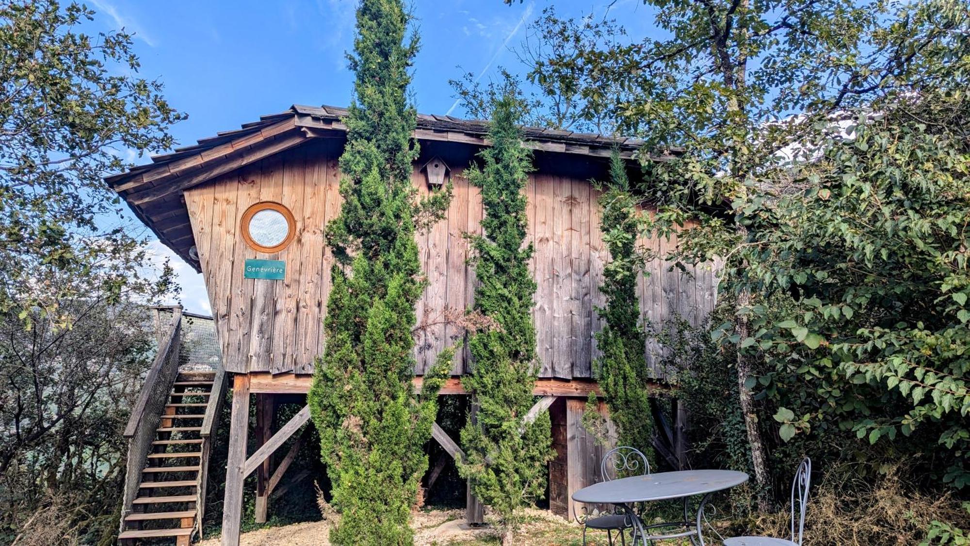 Cabanes Et Lodges Du Belvedere Serrieres-sur-Ain Luaran gambar