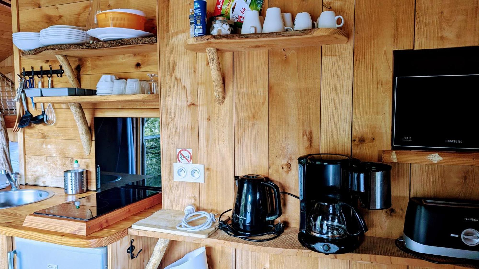 Cabanes Et Lodges Du Belvedere Serrieres-sur-Ain Luaran gambar