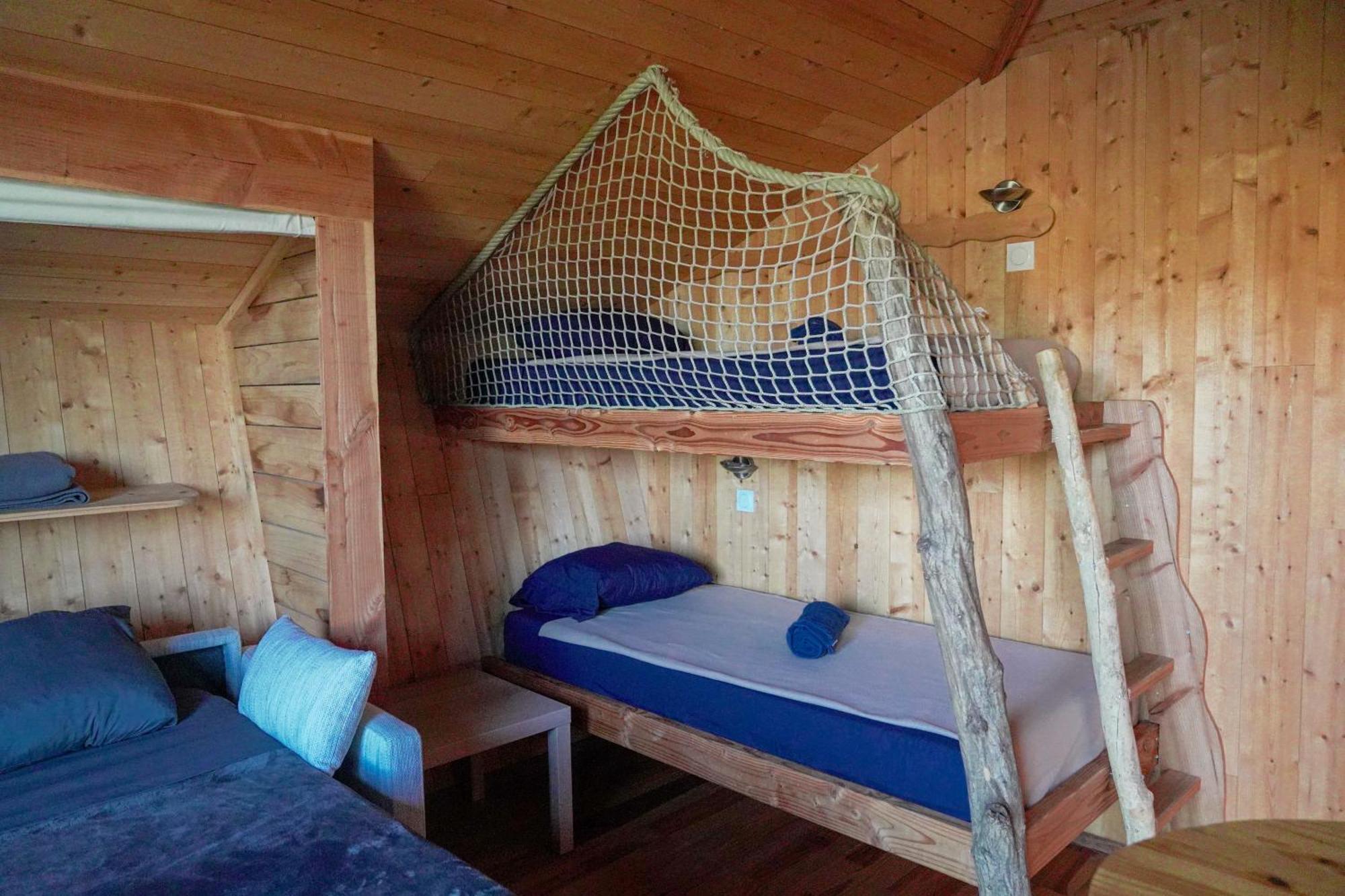 Cabanes Et Lodges Du Belvedere Serrieres-sur-Ain Luaran gambar