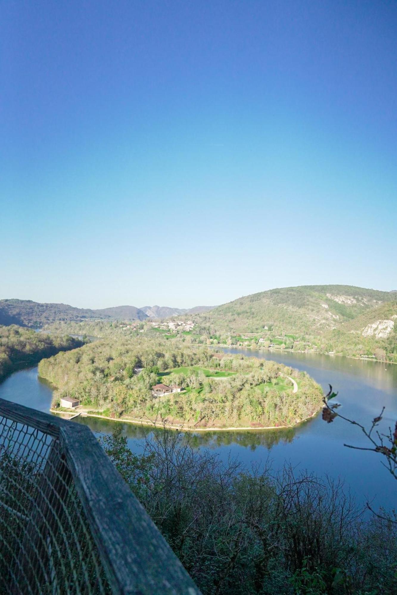Cabanes Et Lodges Du Belvedere Serrieres-sur-Ain Luaran gambar